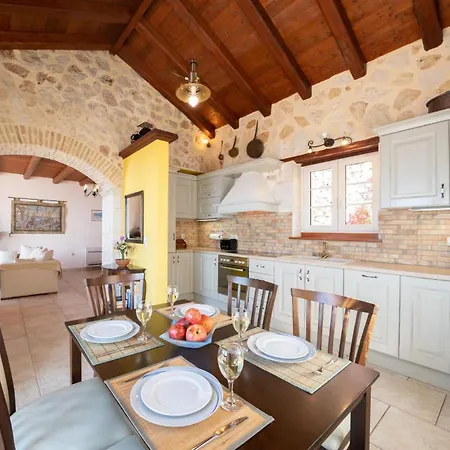 别墅 Kamini By Vintage Travel Defaranata